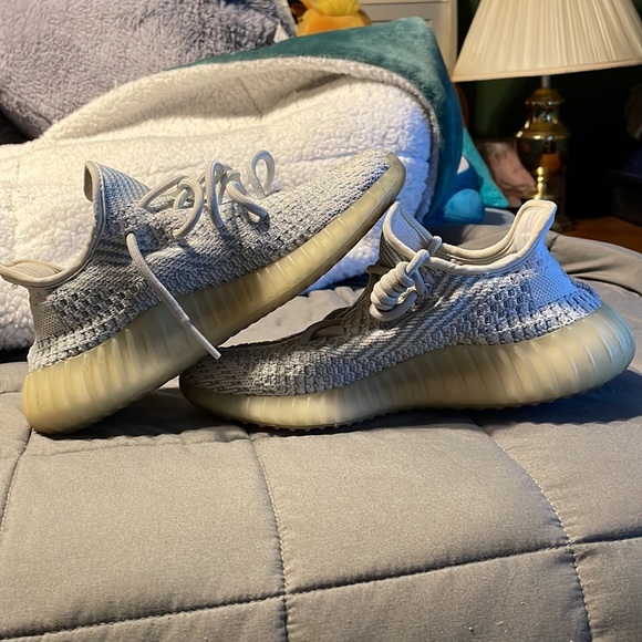Yeezy Boost 350 V2 ‘Cloud White Non-Reflective’ - Picture 2 of 6